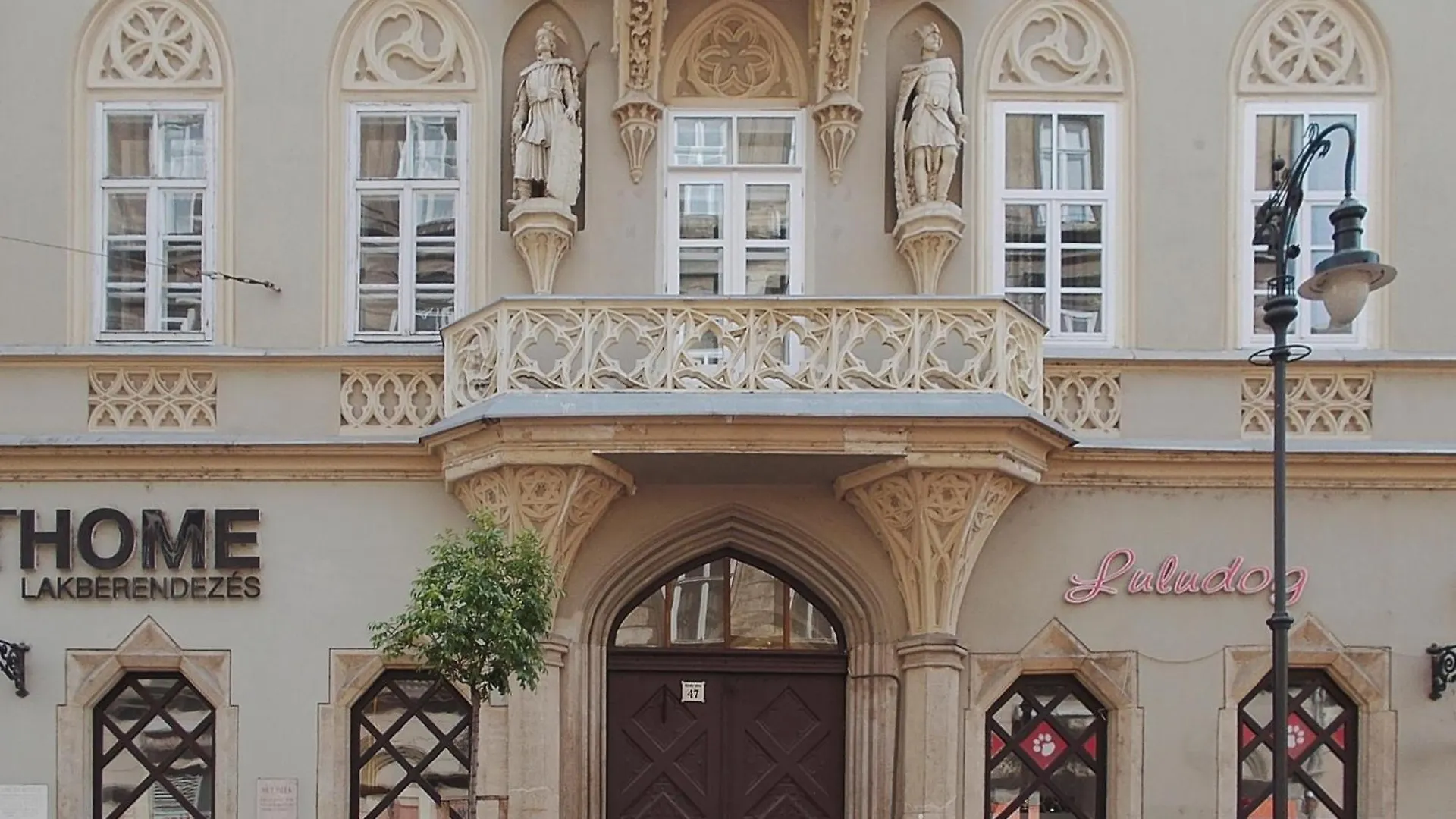 Designed Apartment In Hear Of Budapest Hungary
